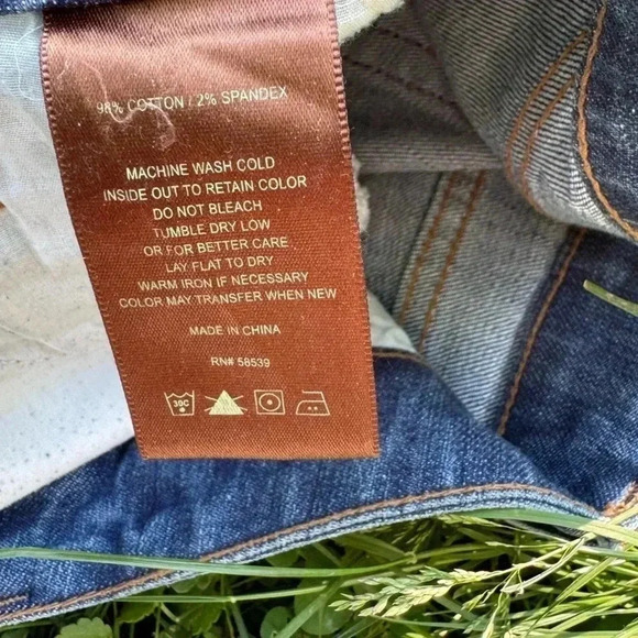 Kut from the Kloth Diana Mid-Rise Skinny Jeans - Picture 4 of 7